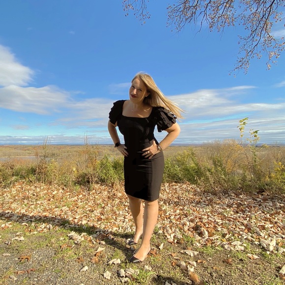 Meet your Posher, Cara - Picture 1 of 1